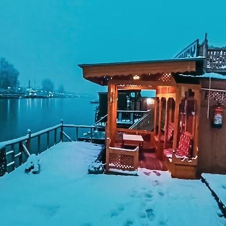 Hb Nancy Group Of Houseboats Hotel Srinagar  Exterior photo