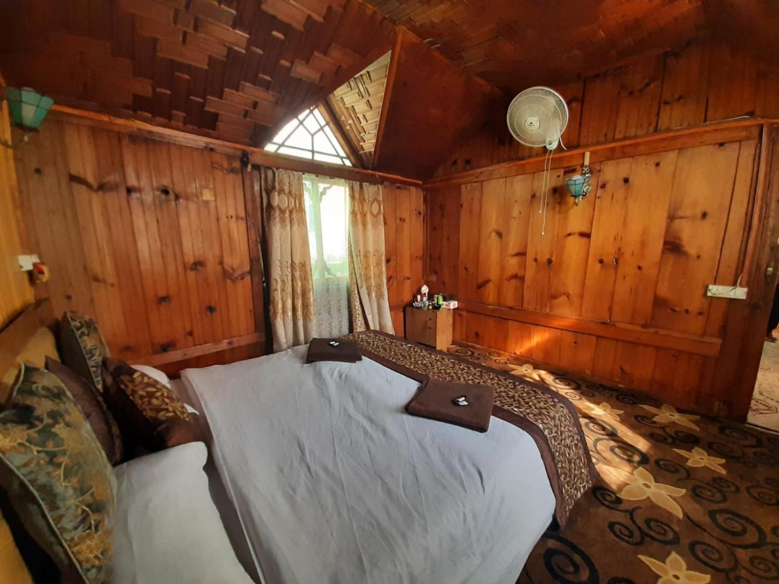 Hb Nancy Group Of Houseboats Hotel Srinagar  Exterior photo